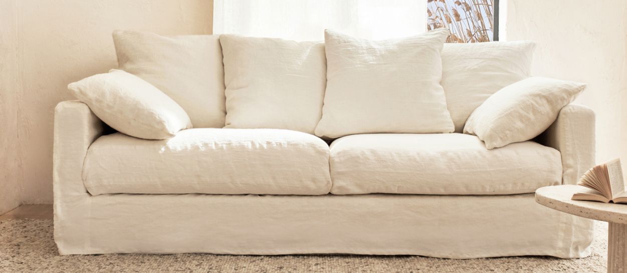 Canapé PALM 3 places en lin blanc naturel, assise profonde, jupe tombante, salon épuré