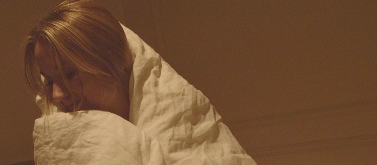 Se sentir bien chez soi pour mieux dormir : pourquoi c’est lié ?