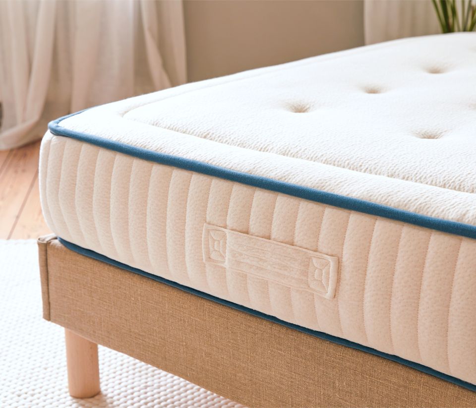 Comparaison matelas mousse, latex ou ressort : quel type de couchage choisir ?