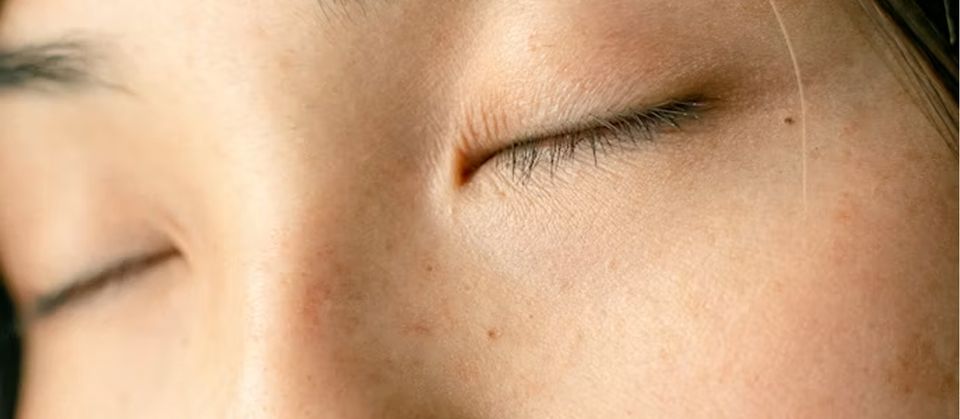 Linge de lit et allergies : quelle matière choisir quand on a la peau sensible ?